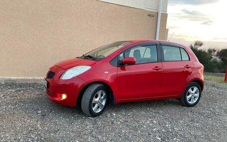 Toyota Yaris III рестайлинг, 2007 год, 620 000 рублей, 6 фотография