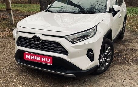 Toyota RAV4, 2021 год, 4 450 000 рублей, 5 фотография