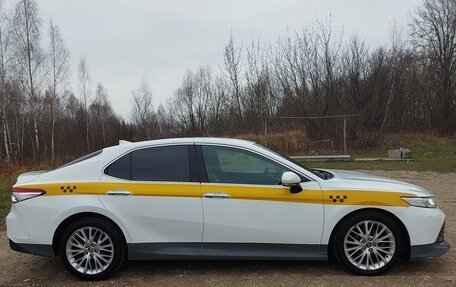 Toyota Camry, 2019 год, 2 550 000 рублей, 8 фотография