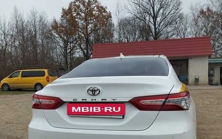 Toyota Camry, 2019 год, 2 550 000 рублей, 6 фотография