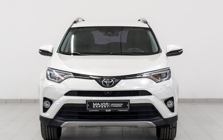 Toyota RAV4, 2017 год, 2 395 000 рублей, 2 фотография