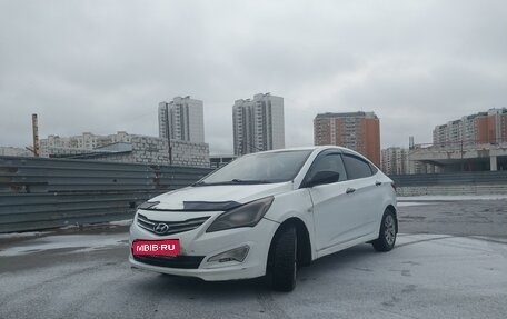 Hyundai Solaris II рестайлинг, 2014 год, 600 000 рублей, 1 фотография