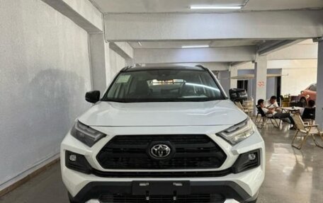 Toyota RAV4, 2024 год, 4 580 000 рублей, 3 фотография