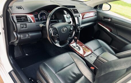 Toyota Camry, 2014 год, 1 730 000 рублей, 11 фотография