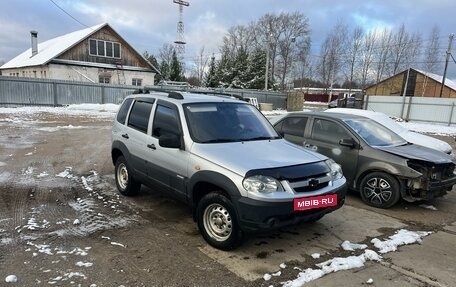 Chevrolet Niva I рестайлинг, 2009 год, 390 000 рублей, 2 фотография