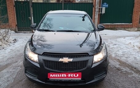 Chevrolet Cruze II, 2010 год, 730 000 рублей, 10 фотография