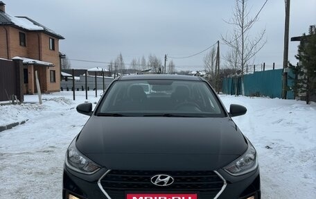 Hyundai Solaris II рестайлинг, 2019 год, 1 350 000 рублей, 1 фотография