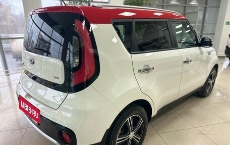 KIA Soul II рестайлинг, 2017 год, 1 570 000 рублей, 5 фотография