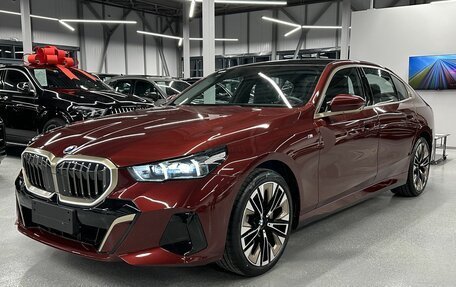 BMW 5 серия, 2024 год, 10 399 000 рублей, 2 фотография