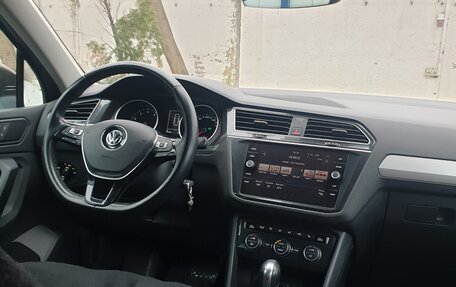 Volkswagen Tiguan II, 2019 год, 2 100 000 рублей, 9 фотография