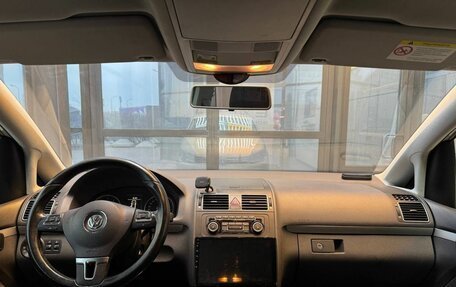 Volkswagen Touran III, 2012 год, 1 199 000 рублей, 12 фотография