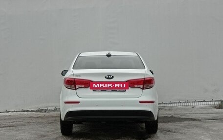 KIA Rio III рестайлинг, 2017 год, 1 300 000 рублей, 6 фотография