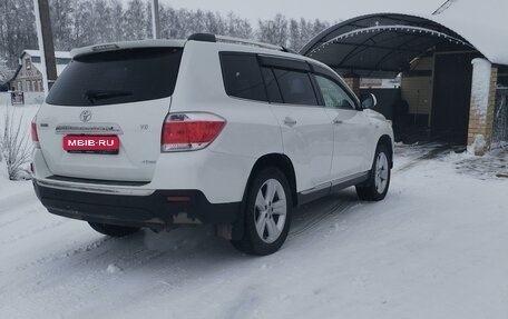 Toyota Highlander III, 2011 год, 1 900 000 рублей, 1 фотография