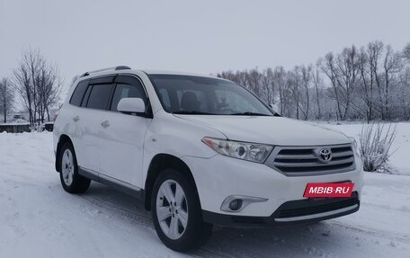 Toyota Highlander III, 2011 год, 1 900 000 рублей, 3 фотография