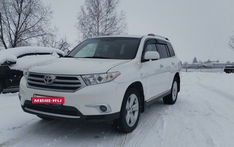 Toyota Highlander III, 2011 год, 1 900 000 рублей, 4 фотография