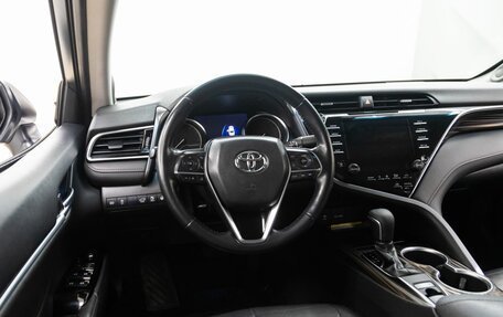 Toyota Camry, 2019 год, 3 038 000 рублей, 14 фотография