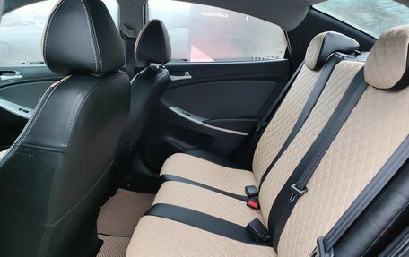 Hyundai Solaris II рестайлинг, 2013 год, 899 000 рублей, 18 фотография