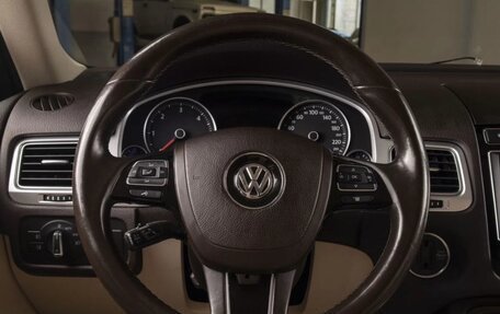 Volkswagen Touareg III, 2016 год, 2 990 000 рублей, 9 фотография