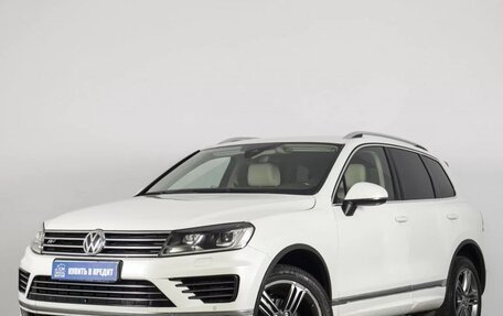 Volkswagen Touareg III, 2016 год, 2 990 000 рублей, 13 фотография