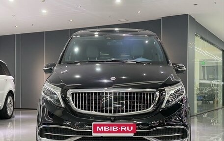 Mercedes-Benz V-Класс, 2021 год, 5 300 000 рублей, 2 фотография