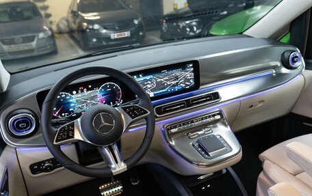 Mercedes-Benz V-Класс, 2024 год, 18 200 000 рублей, 12 фотография