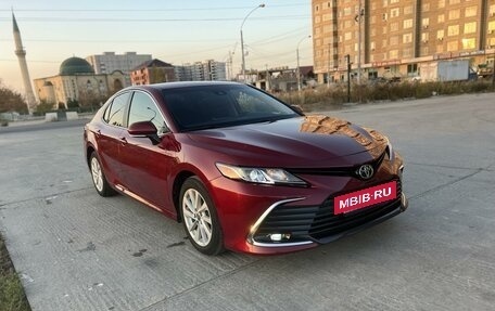 Toyota Camry, 2020 год, 2 950 000 рублей, 2 фотография