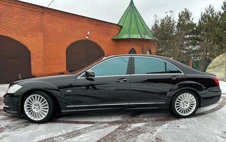 Mercedes-Benz S-Класс, 2011 год, 2 250 000 рублей, 2 фотография