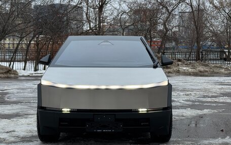 Tesla Cybertruck, 2024 год, 35 400 000 рублей, 2 фотография