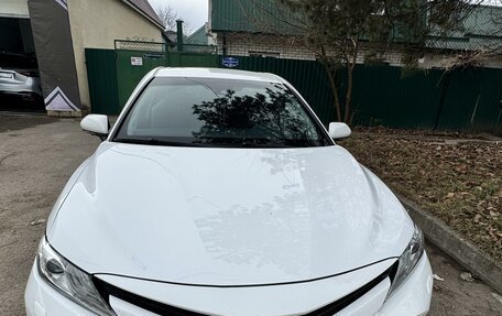 Toyota Camry, 2018 год, 3 300 000 рублей, 1 фотография