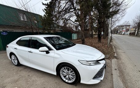 Toyota Camry, 2018 год, 3 300 000 рублей, 2 фотография