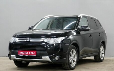 Mitsubishi Outlander III рестайлинг 3, 2014 год, 1 290 000 рублей, 1 фотография