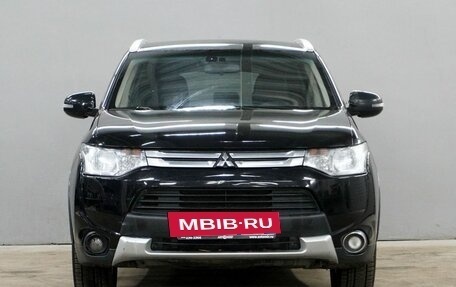 Mitsubishi Outlander III рестайлинг 3, 2014 год, 1 290 000 рублей, 2 фотография