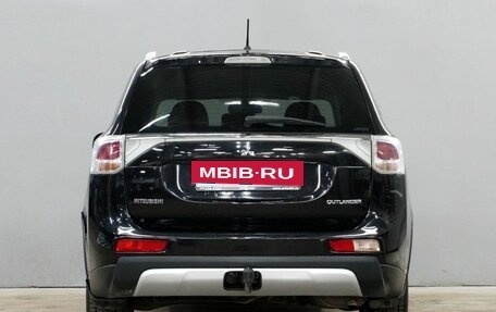 Mitsubishi Outlander III рестайлинг 3, 2014 год, 1 290 000 рублей, 7 фотография