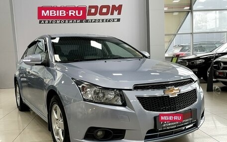 Chevrolet Cruze II, 2011 год, 747 000 рублей, 2 фотография