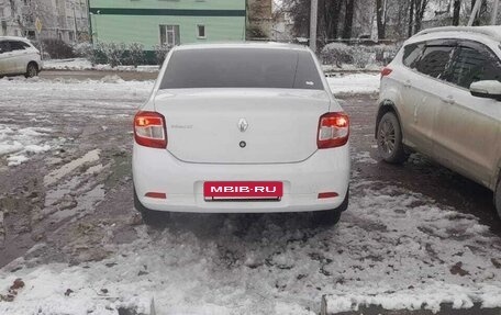 Renault Logan II, 2017 год, 980 000 рублей, 5 фотография