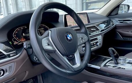 BMW 7 серия, 2019 год, 8 000 000 рублей, 7 фотография