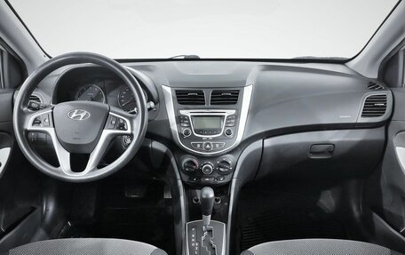 Hyundai Solaris II рестайлинг, 2013 год, 1 110 000 рублей, 5 фотография