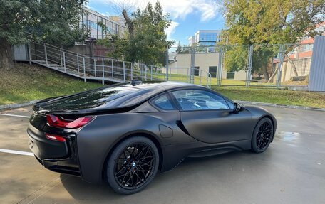 BMW i8 I рестайлинг, 2017 год, 7 200 000 рублей, 4 фотография