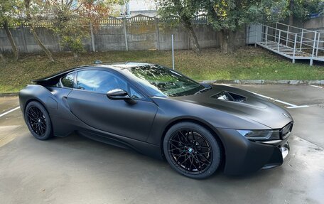 BMW i8 I рестайлинг, 2017 год, 7 200 000 рублей, 3 фотография