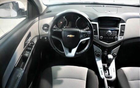 Chevrolet Cruze II, 2012 год, 679 800 рублей, 10 фотография