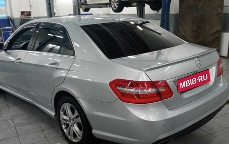 Mercedes-Benz E-Класс, 2010 год, 1 380 000 рублей, 4 фотография