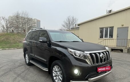 Toyota Land Cruiser Prado 150 рестайлинг 2, 2016 год, 4 700 000 рублей, 8 фотография