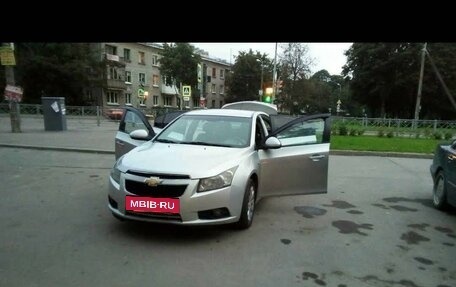 Chevrolet Cruze II, 2010 год, 590 000 рублей, 5 фотография