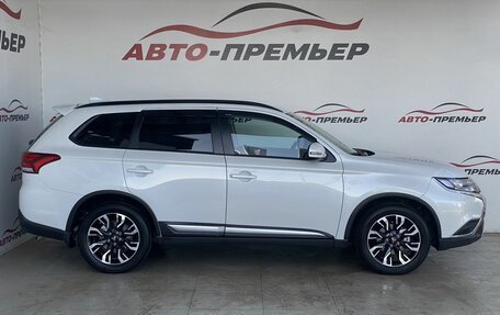 Mitsubishi Outlander III рестайлинг 3, 2021 год, 2 530 000 рублей, 4 фотография