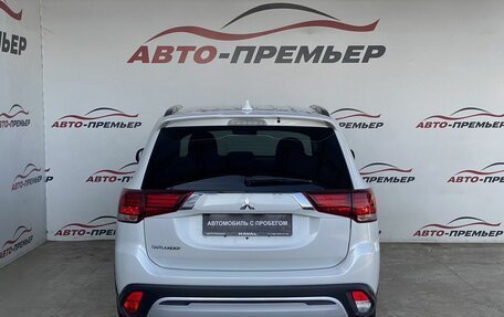 Mitsubishi Outlander III рестайлинг 3, 2021 год, 2 530 000 рублей, 6 фотография