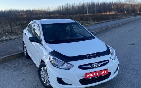 Hyundai Solaris II рестайлинг, 2014 год, 680 000 рублей, 1 фотография