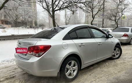 Chevrolet Cruze II, 2010 год, 720 000 рублей, 3 фотография