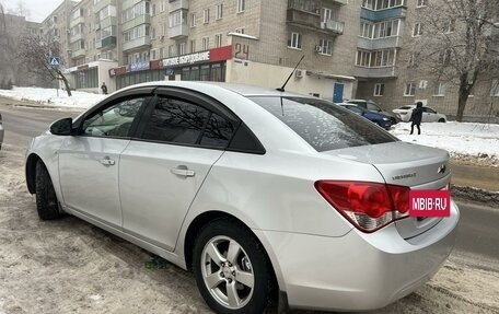 Chevrolet Cruze II, 2010 год, 720 000 рублей, 4 фотография