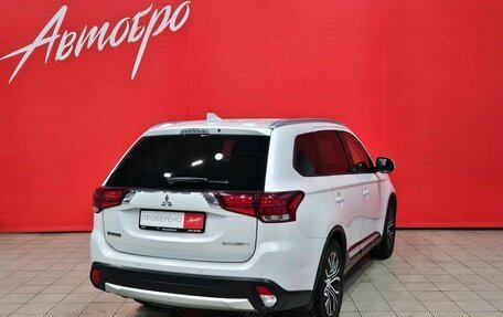 Mitsubishi Outlander III рестайлинг 3, 2018 год, 1 750 000 рублей, 5 фотография