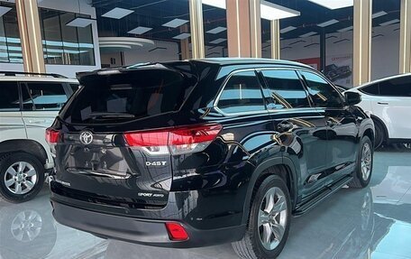 Toyota Highlander III, 2021 год, 4 100 000 рублей, 5 фотография